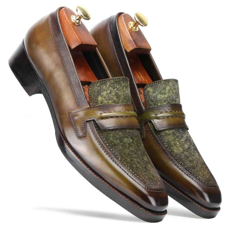 Vacili Textured Penny Loafers In Olive display picture 3