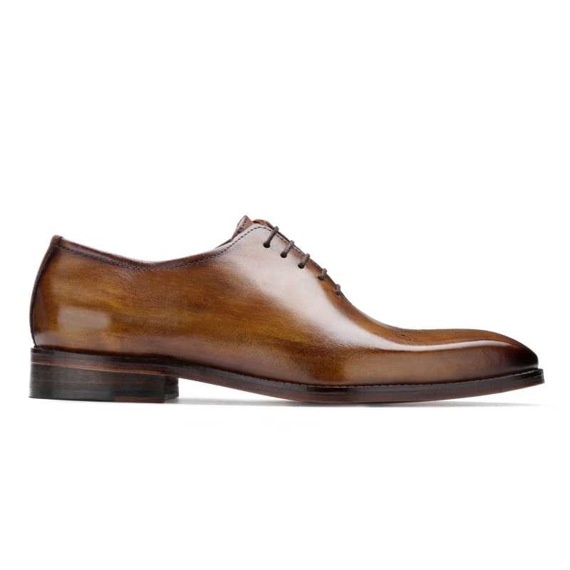 The Nicholas Medallion Wholecut In Tan
