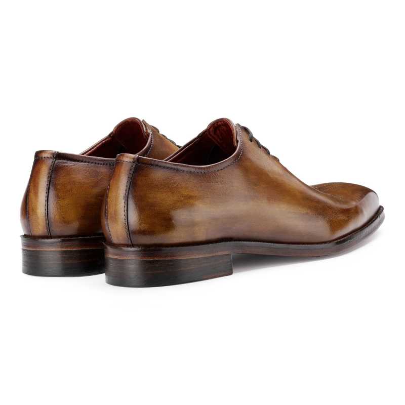 The Nicholas Medallion Wholecut In Tan