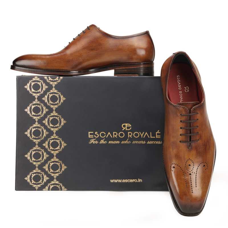 The Nicholas Medallion Wholecut In Tan