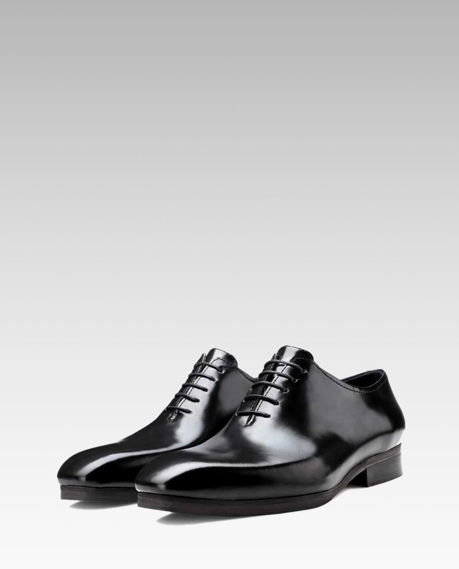 The Milan Wholecut Oxfords In Black