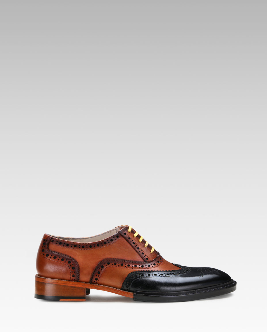 Escaro Royale Elan Exclusive Brogues in Tan