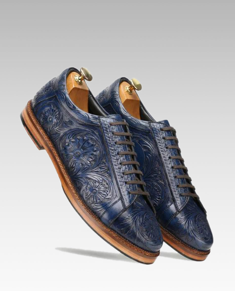 Strumento Handtooled Derby in Navy Blue
