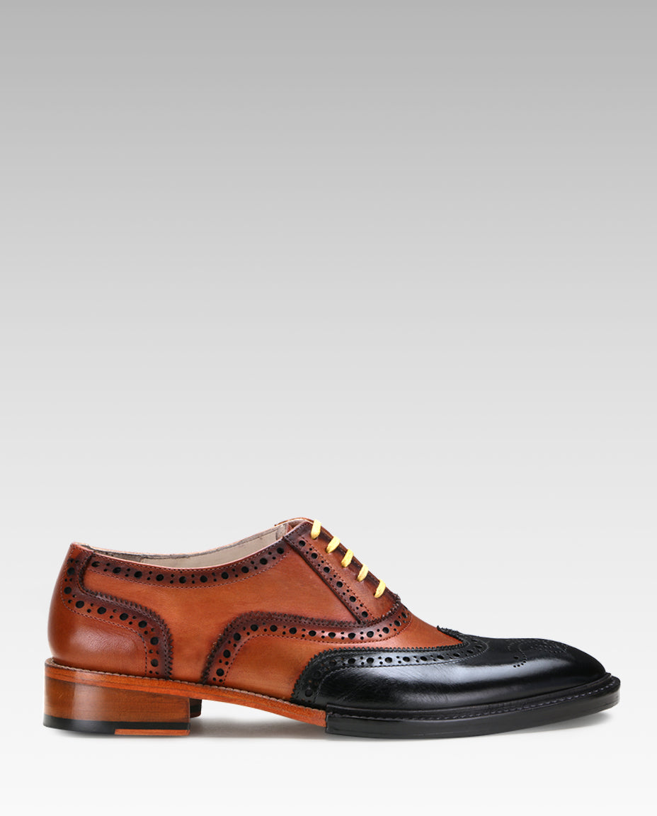 Escaro Royale Elan Exclusive Brogues in Tan