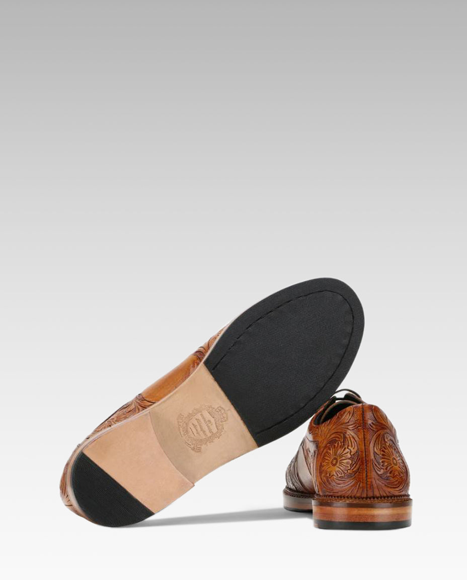 Strumento Handtooled Derby in Tan