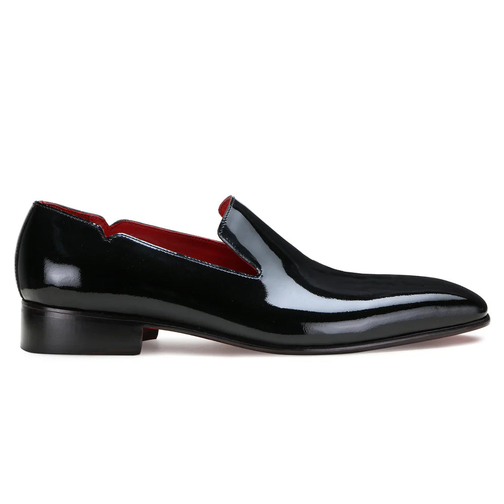 Mavro Classic Sleek Loafers in Black