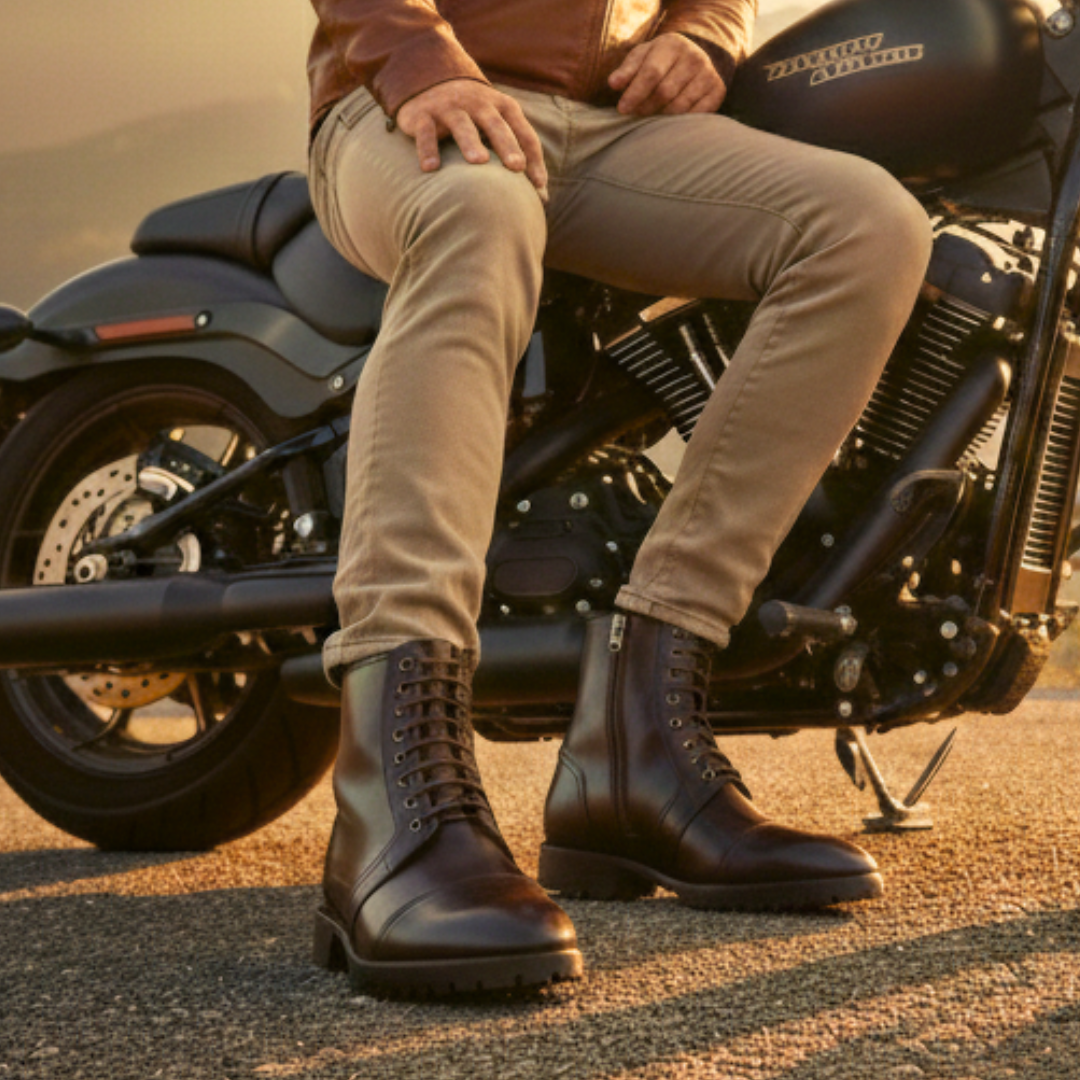 Blackthorne Toecap Lace-Up Boots in Brown