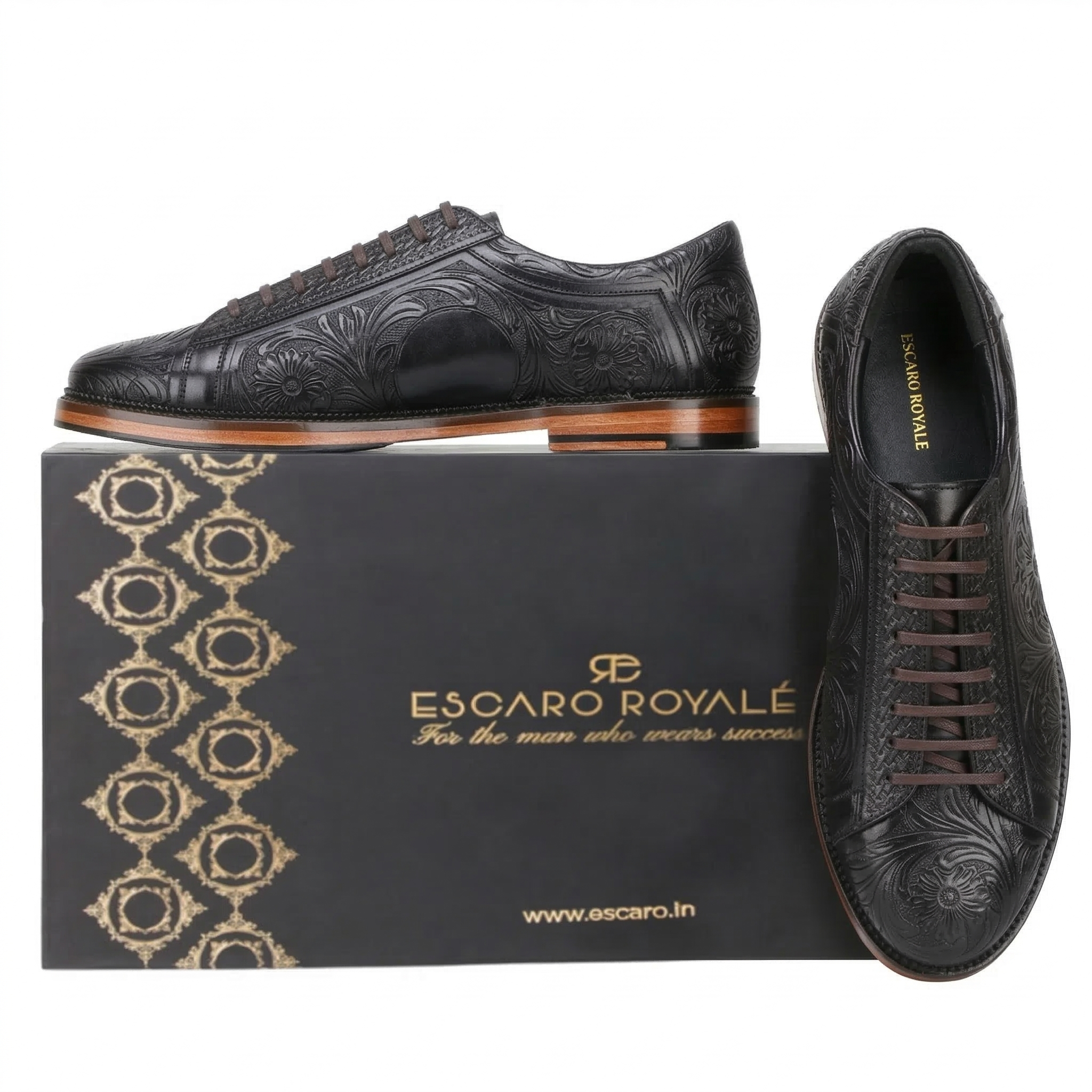 Strumento Handtooled Derby in Black