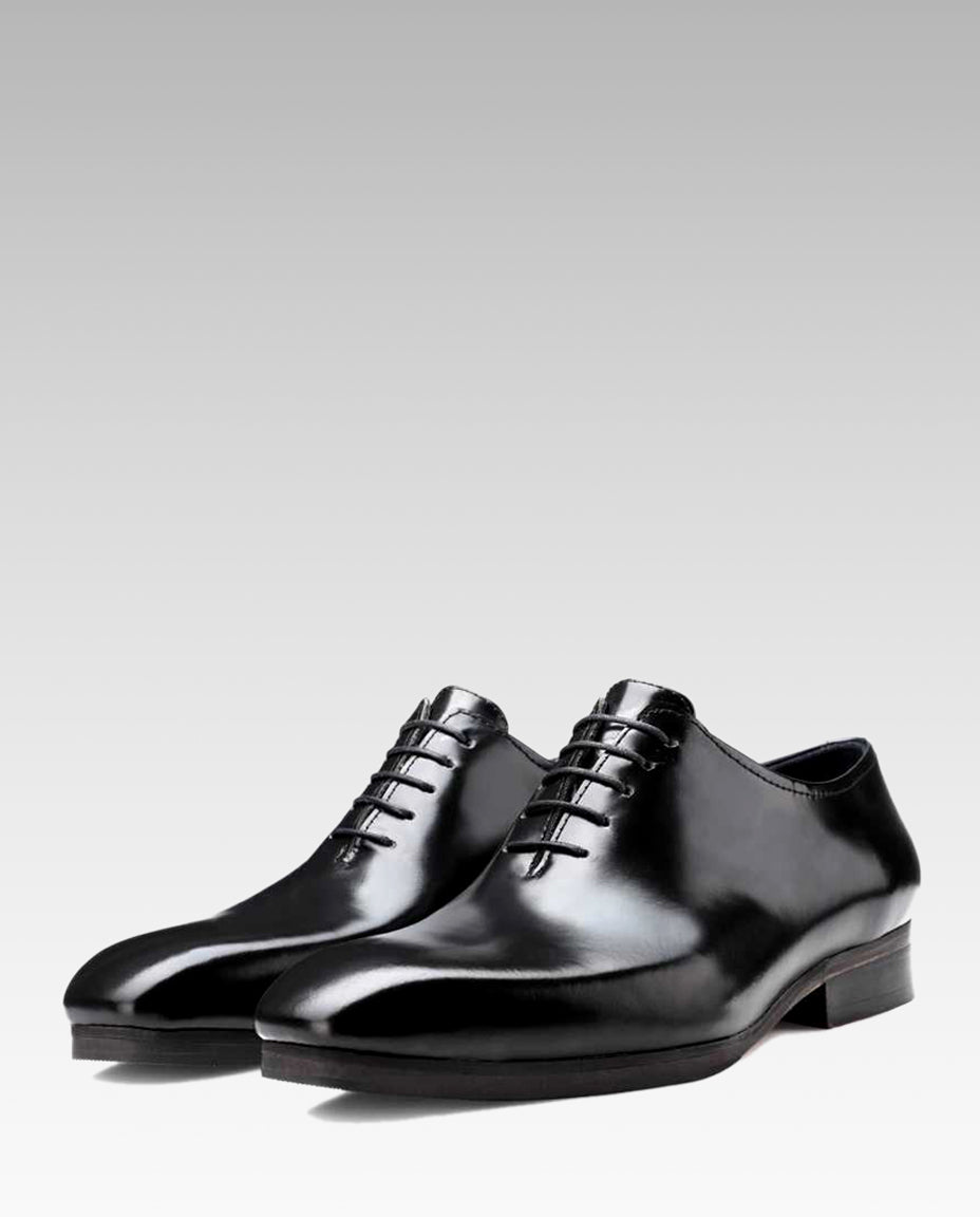 The Milan Wholecut Oxfords In Black