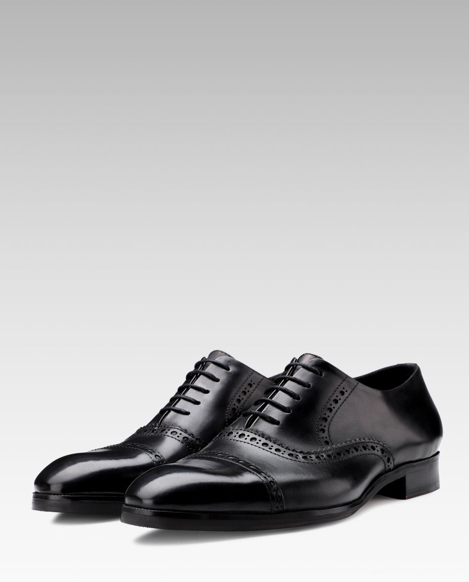 The Vienna Toecap Oxfords In Black