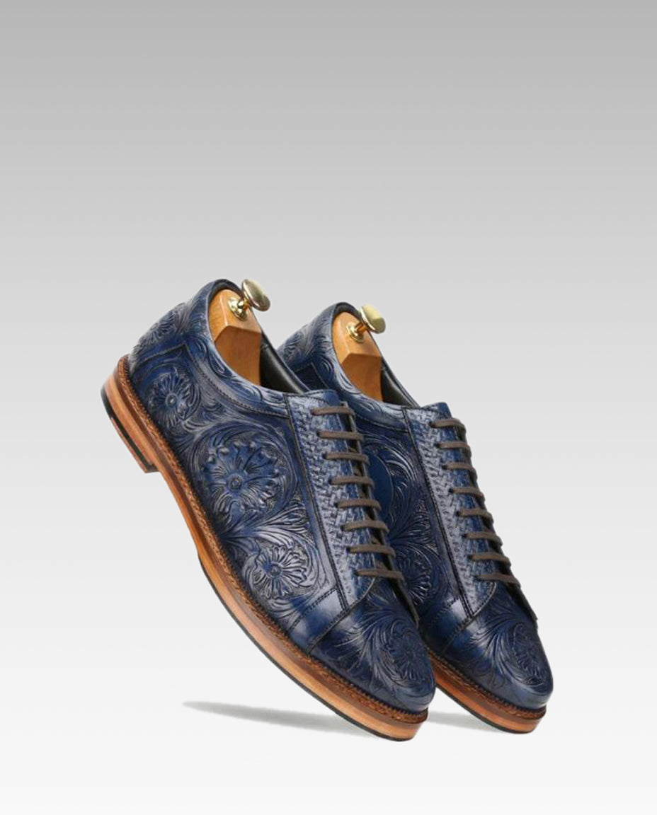 Strumento Handtooled Derby in Navy Blue