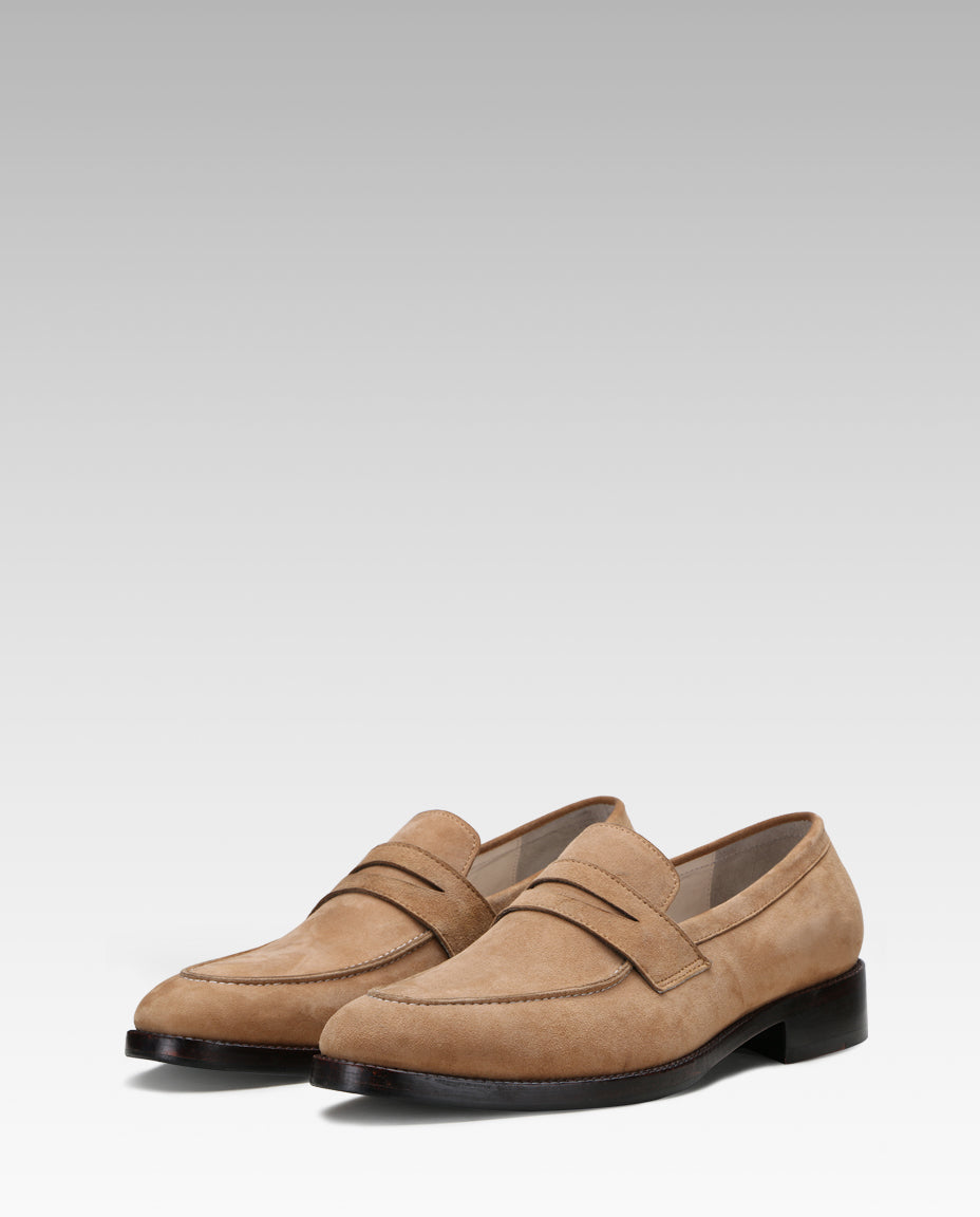 Escaro Royale Stravon Suede Loafers in Tan