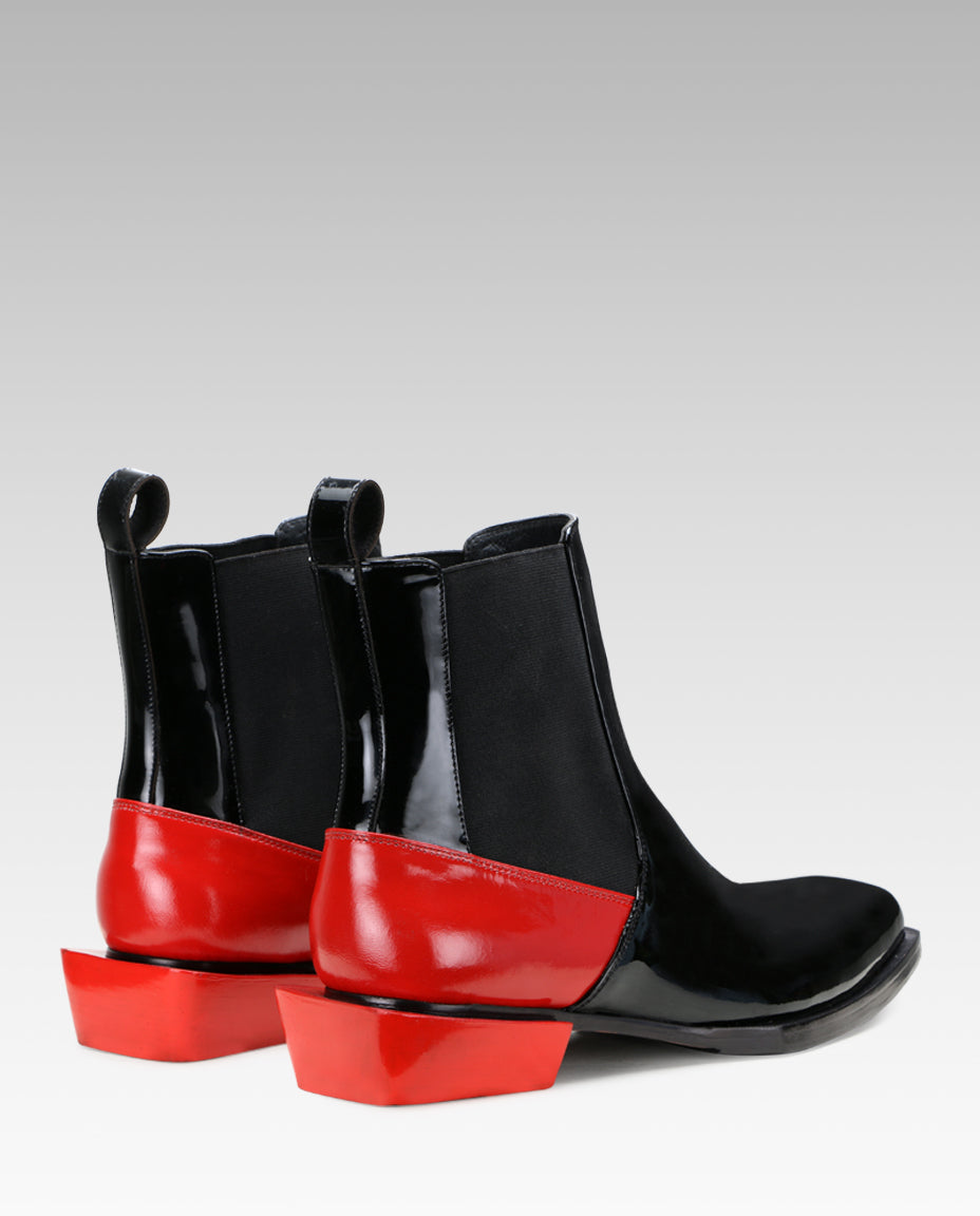 Escaro Royale Blackridge SquareToe Chelsea Boots in Black
