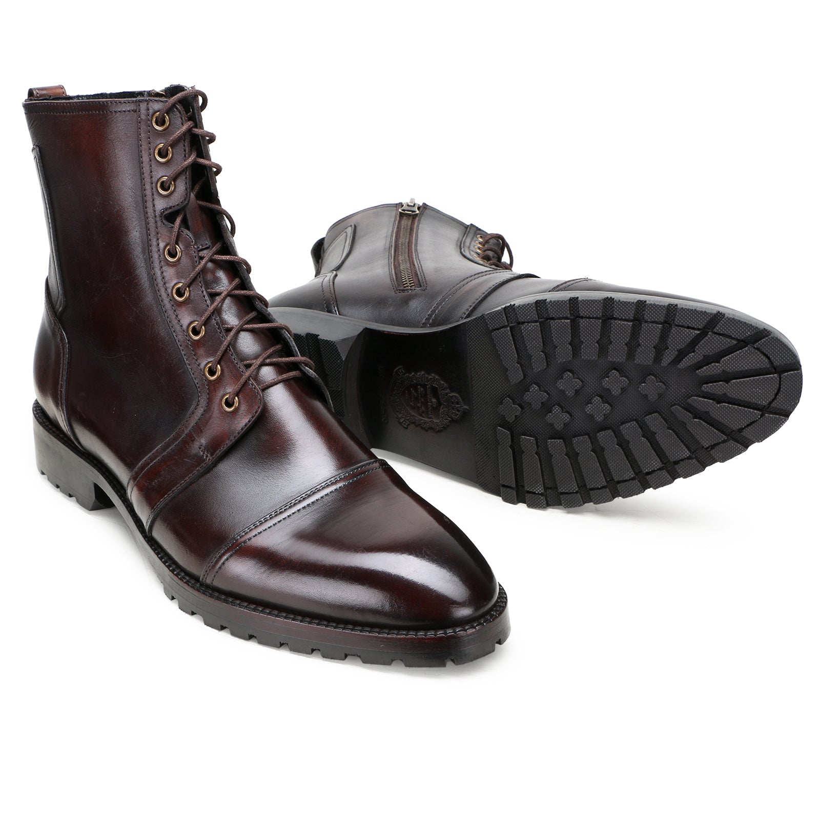 Blackthorne Toecap Lace-Up Boots in Brown