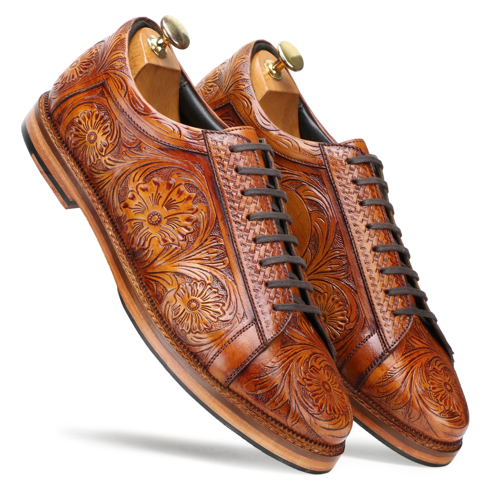 Strumento Handtooled Derby in Tan